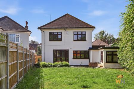 4 bedroom Detached house for sale in Surman Crescent, Hutton, Brentwood, CM13
