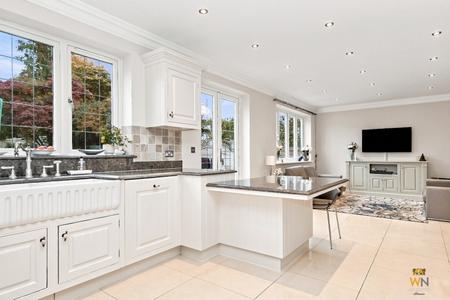 4 bedroom Detached house for sale in Surman Crescent, Hutton, CM13
