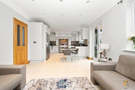 4 bedroom Detached house for sale in Surman Crescent, Hutton, CM13