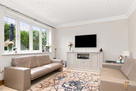 4 bedroom Detached house for sale in Surman Crescent, Hutton, CM13