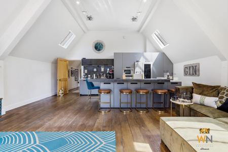 3 bedroom Flat for sale in The Galleries, Warley, Brentwood, CM14
