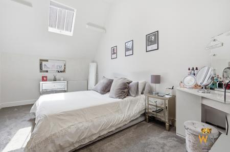 3 bedroom Flat for sale in The Galleries, Warley, Brentwood, CM14