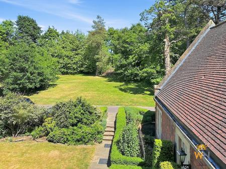 3 bedroom Flat for sale in The Galleries, Warley, Brentwood, CM14