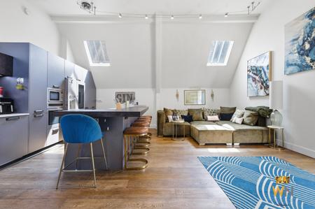 3 bedroom Flat for sale in The Galleries, Warley, Brentwood, CM14