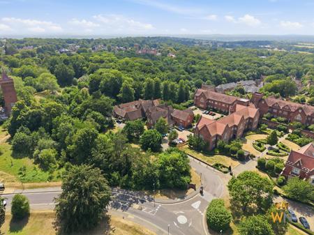 3 bedroom Flat for sale in The Galleries, Warley, Brentwood, CM14