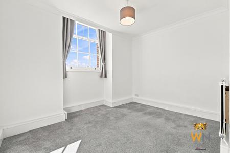2 bedroom Apartment for sale in Thorndon Park, Ingrave, Brentwood, CM13