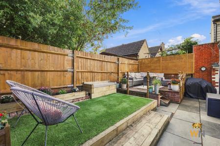 2 bedroom Semi-detached house for sale in Van Diemans Road, Chelmsford, CM2