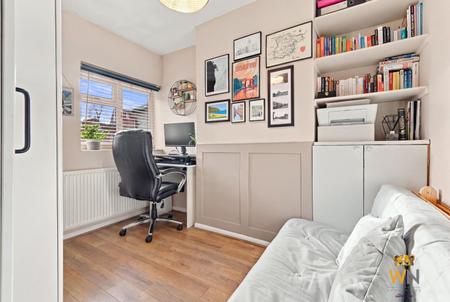 2 bedroom Semi-detached house for sale in Van Diemans Road, Chelmsford, CM2