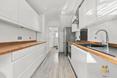3 bedroom End of terrace house for sale in Wainwright Avenue, Hutton, CM13