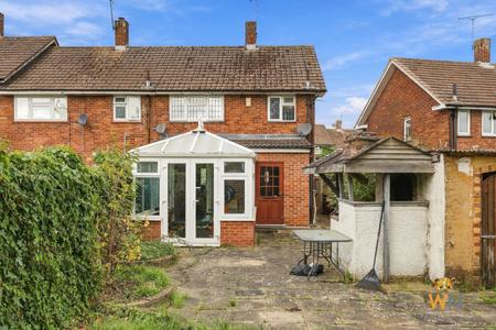 3 bedroom End of terrace house for sale in Wainwright Avenue, Hutton, CM13