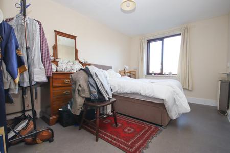 1 bedroom Flat for sale in Uplands Road, Warley, Brentwood, CM14