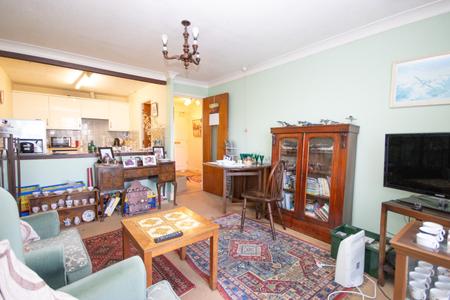 1 bedroom Flat for sale in Uplands Road, Warley, Brentwood, CM14