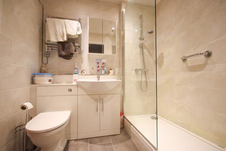 1 bedroom Flat for sale in Uplands Road, Warley, Brentwood, CM14