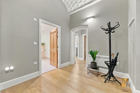 2 bedroom Apartment for sale in The Galleries, Warley, Brentwood, CM14