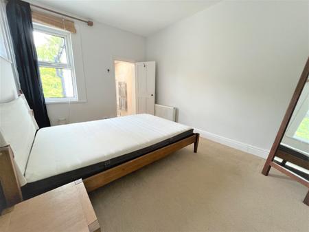 2 bedroom Terraced House to let in Alfred Road, Brentwood, CM14