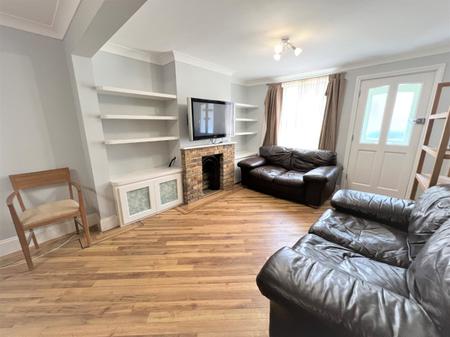 2 bedroom Terraced House to let in Alfred Road, Brentwood, CM14