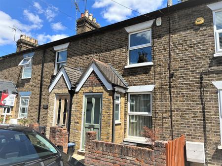 2 bedroom Terraced House to let in Alfred Road, Brentwood, CM14