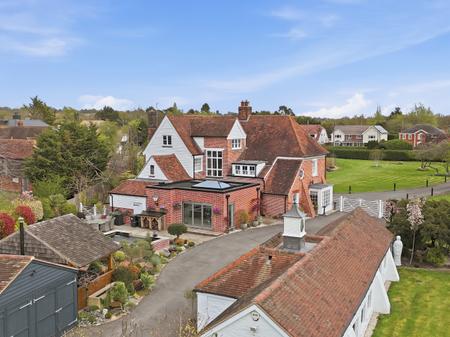 4 bedroom Detached house to let in Ramsden Bellhouse