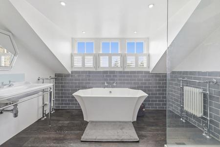 4 bedroom Detached house to let in Ramsden Bellhouse