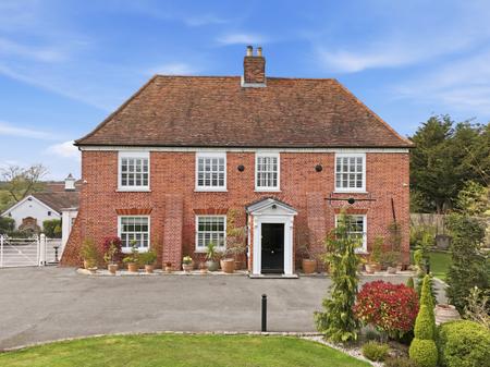 4 bedroom Detached house to let in Ramsden Bellhouse