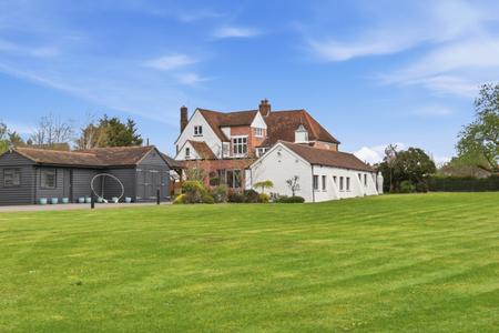 4 bedroom Detached house to let in Ramsden Bellhouse