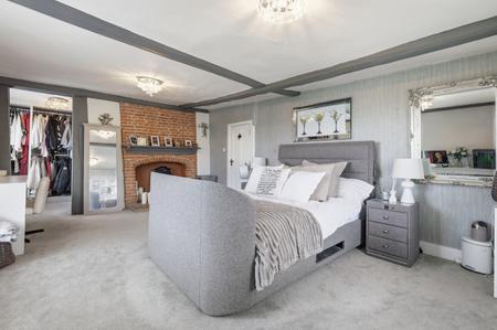 4 bedroom Detached house to let in Ramsden Bellhouse