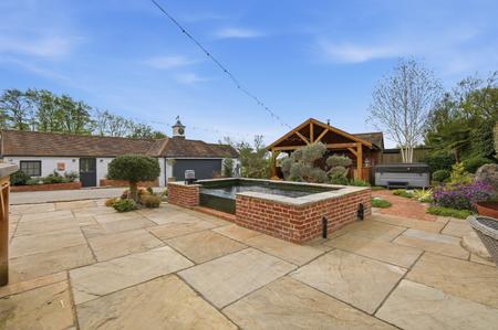 4 bedroom Detached house to let in Ramsden Bellhouse