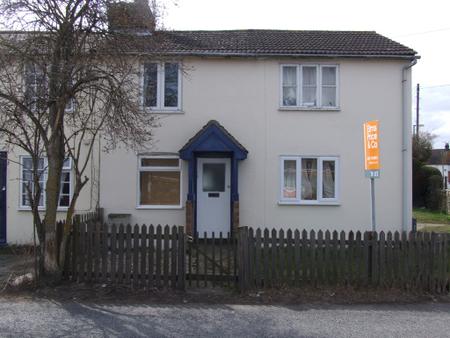 1 bedroom Terraced House to let in Fingringhoe Road, Colchester, CO2