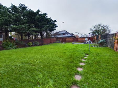 1 bedroom Flat to let in Inkerpole Place, Chelmsford, CM2