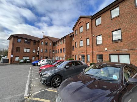 1 bedroom Ground floor flat to let in Lower Southend Road, Wickford, SS11