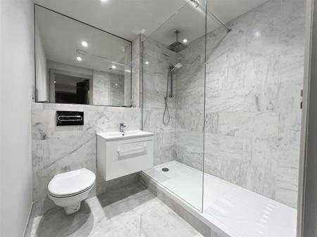 1 bedroom Ground floor flat to let in Lower Southend Road, Wickford, SS11