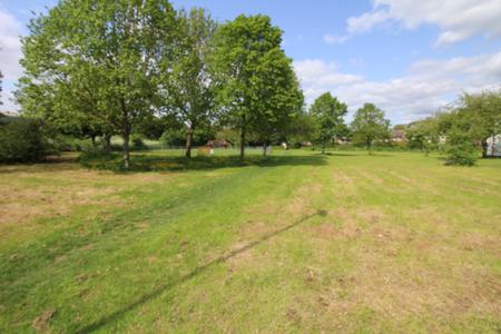 3 bedroom Terraced House to let in Sheppard Drive, Chelmsford, CM2