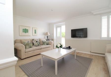 2 bedroom End of terrace house to let in Thorndon Park, Ingrave, Brentwood, CM13