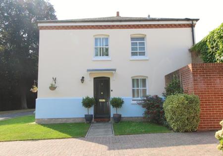 2 bedroom End of terrace house to let in Thorndon Park, Ingrave, Brentwood, CM13