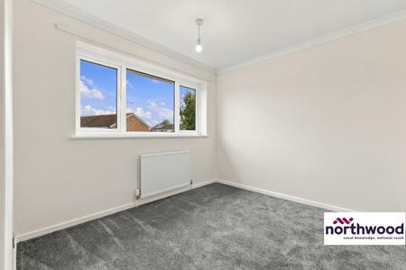 3 bedroom Terraced House to let in Uplands Drive, Springfield, Chelmsford, CM1