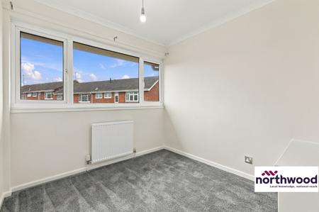 3 bedroom Terraced House to let in Uplands Drive, Springfield, Chelmsford, CM1