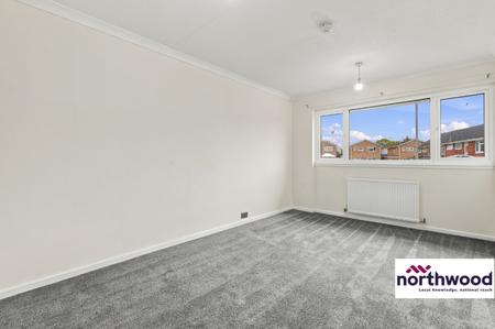 3 bedroom Terraced House to let in Uplands Drive, Springfield, Chelmsford, CM1