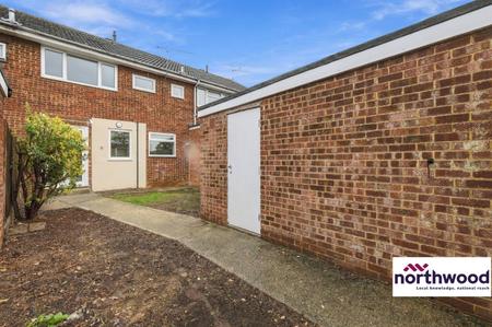 3 bedroom Terraced House to let in Uplands Drive, Springfield, Chelmsford, CM1