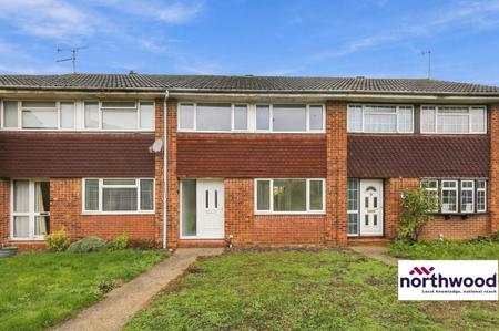 3 bedroom Terraced House to let in Uplands Drive, Springfield, Chelmsford, CM1