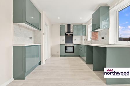 3 bedroom Terraced House to let in Uplands Drive, Springfield, Chelmsford, CM1