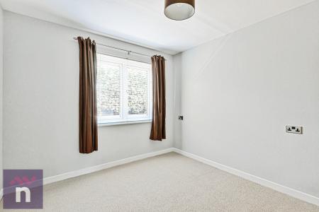 2 bedroom Flat to let in Gemini Close, Golden Valley, Cheltenham, GL51