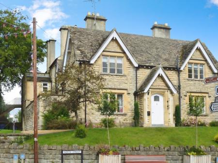 2 bedroom Flat to let in The Old Police Station, Greet Road, Winchcombe, GL54