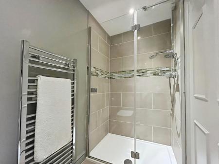 1 bedroom Flat to let in Lansdown Crescent, Lansdown, Cheltenham, GL50