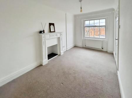 1 bedroom Flat to let in Lansdown Crescent, Lansdown, Cheltenham, GL50