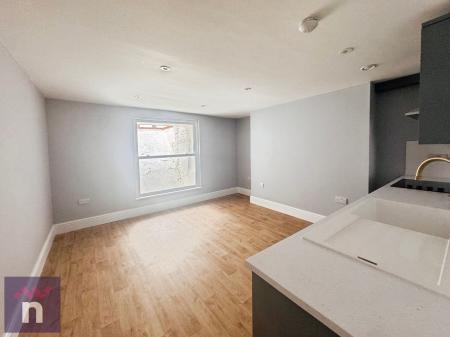 1 bedroom Flat to let in Grosvenor Street, Central, Cheltenham, GL52