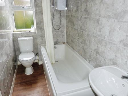 2 bedroom Semi-detached house to let in Meadow Lea, Bishops Cleeve, GL52