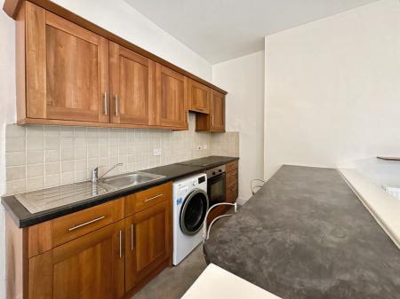 1 bedroom Studio flat to let in Lansdown Place, Cheltenham, GL50