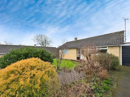 3 bedroom Bungalow to let in Stancombe View, Winchcombe, GL54
