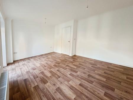 4 bedroom Semi-detached house to let in Persimmon Gardens, Cheltenham, GL51