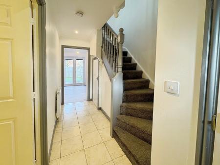 4 bedroom Semi-detached house to let in Persimmon Gardens, Cheltenham, GL51